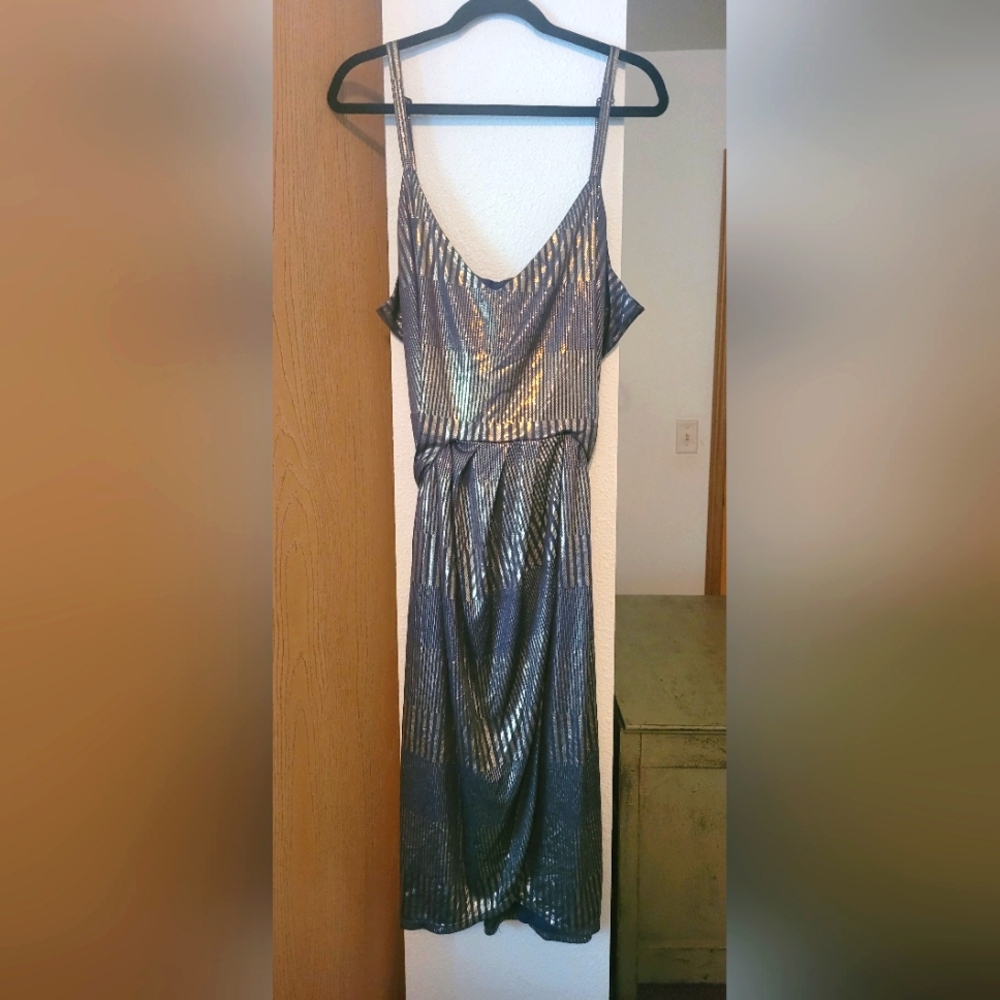 Size 22 Hutch Gold and navy metallic midi dress